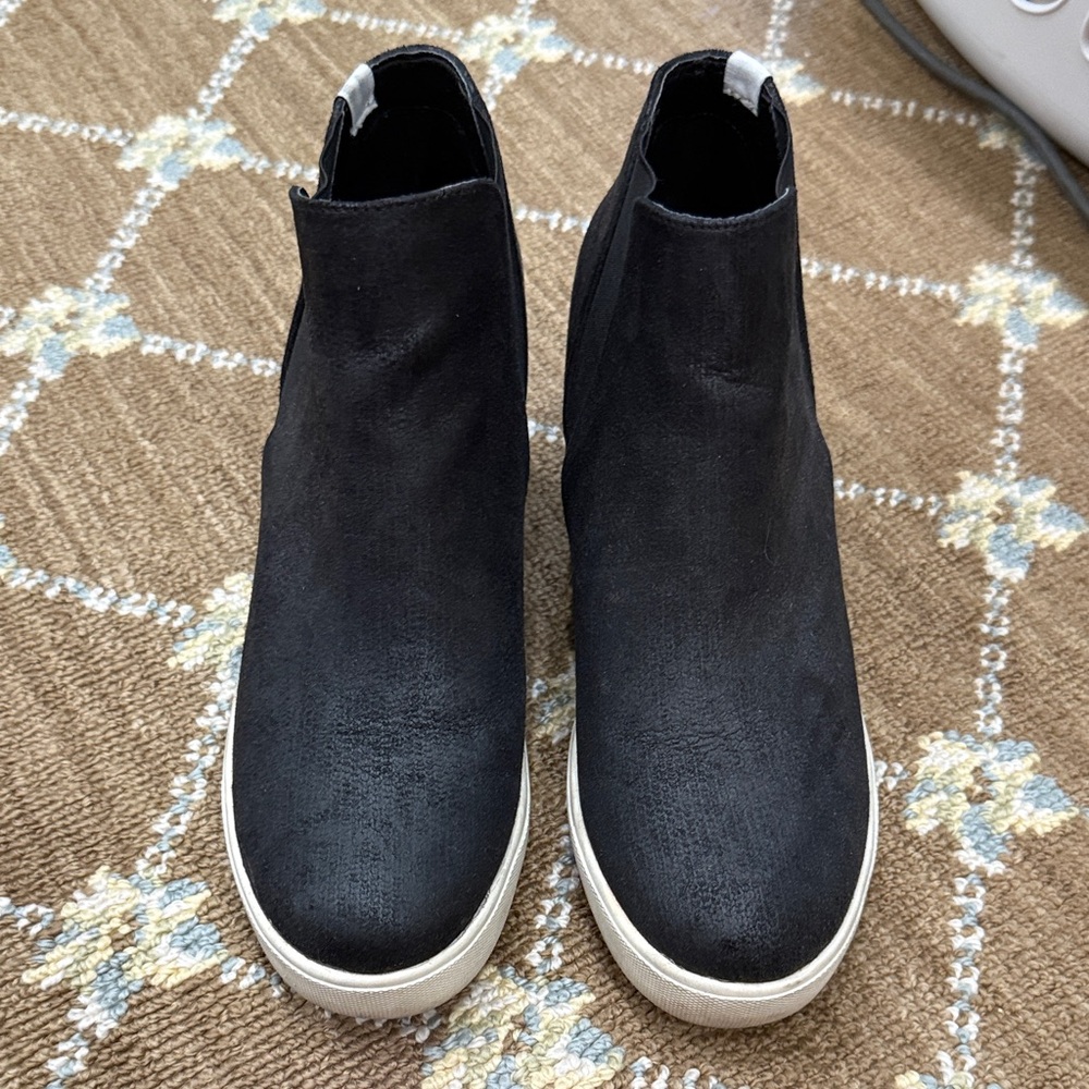 Coconuts Black Suede women’s wedge tennis Shoes